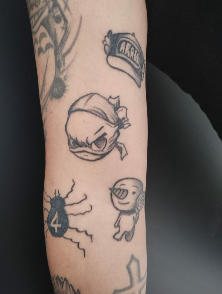 Tortue ninja Plue Fairy tail Arale Araignée Hunter x hunter Tattoo Tattoo tatouage Tattoo Par Leonie Kats Tattoo & Piercing