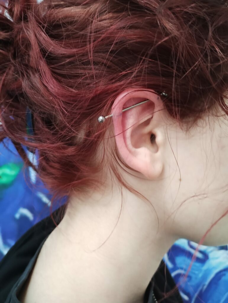 Piercing Industriel Par Leonie Kats Tattoo & Piercing Piercing à Troyes