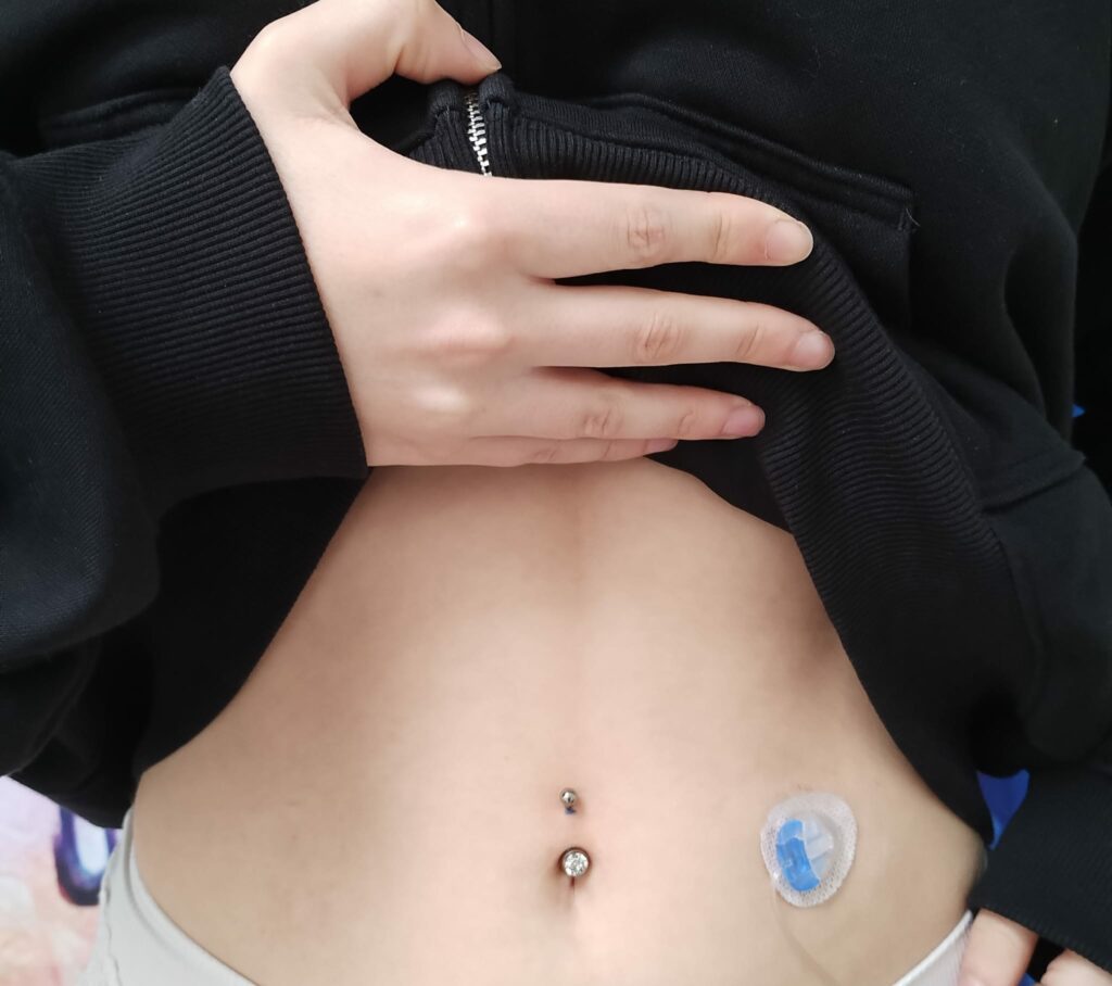 Piercing Nombril Par Leonie Kats Tattoo & Piercing Piercing à Troyes