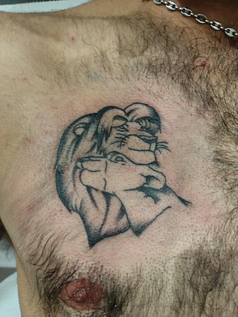 Roi Lion tattoo Par Leonie Kats Tattoo & Piercing