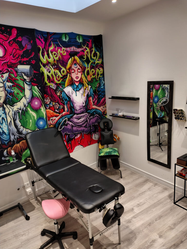 Salon de tatouage et Piercing à Troyes Salle Tattoo / tatouage Leonie Kats Tattoo à Troyes