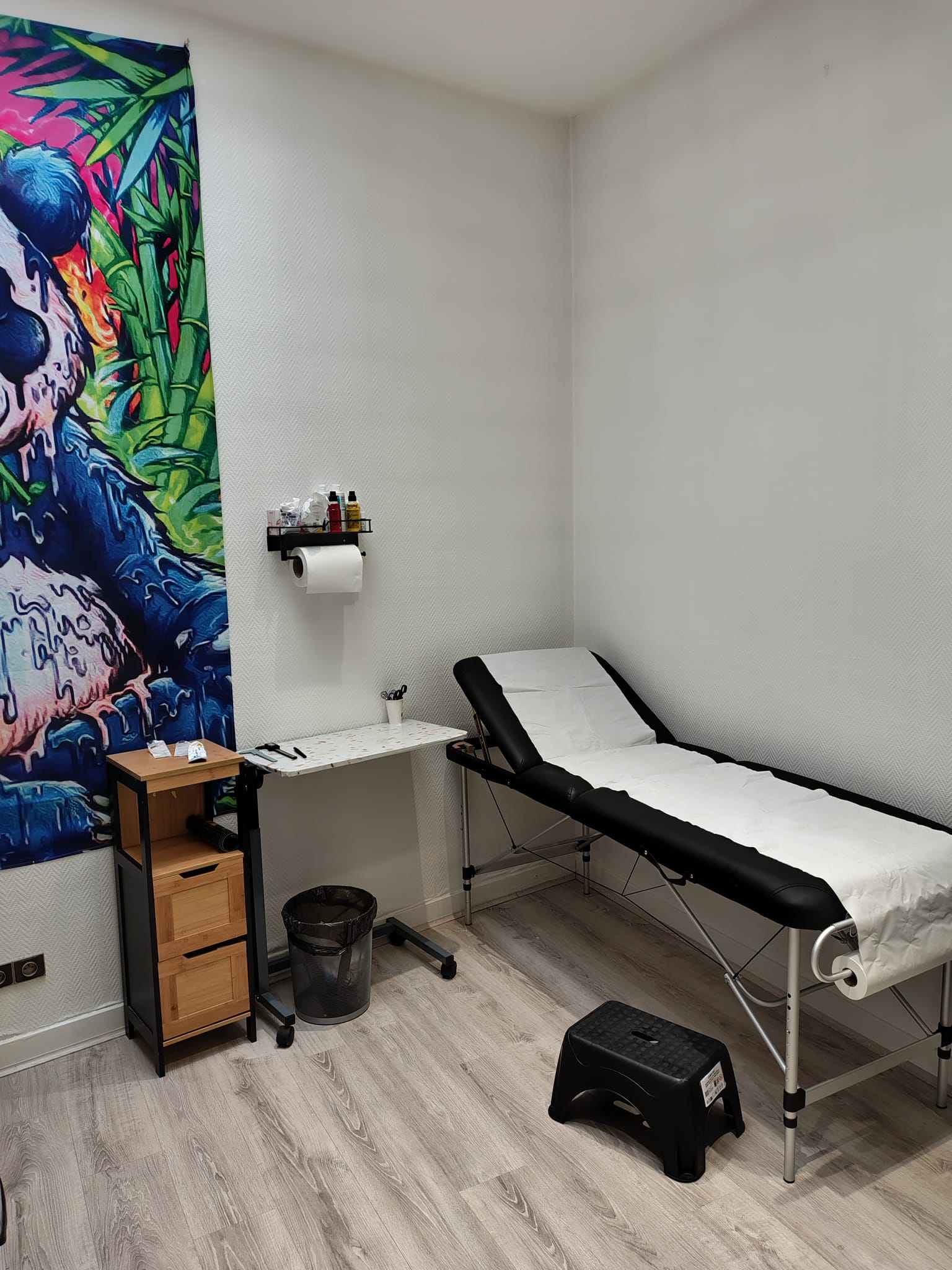 Salle de Piercing du Leonie Kats tattoo un Salon de tatouage et Piercing à Troyes