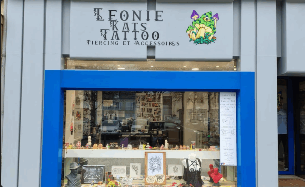 Leonie Kats tattoo un Salon de tatouage et Piercing à Troyes